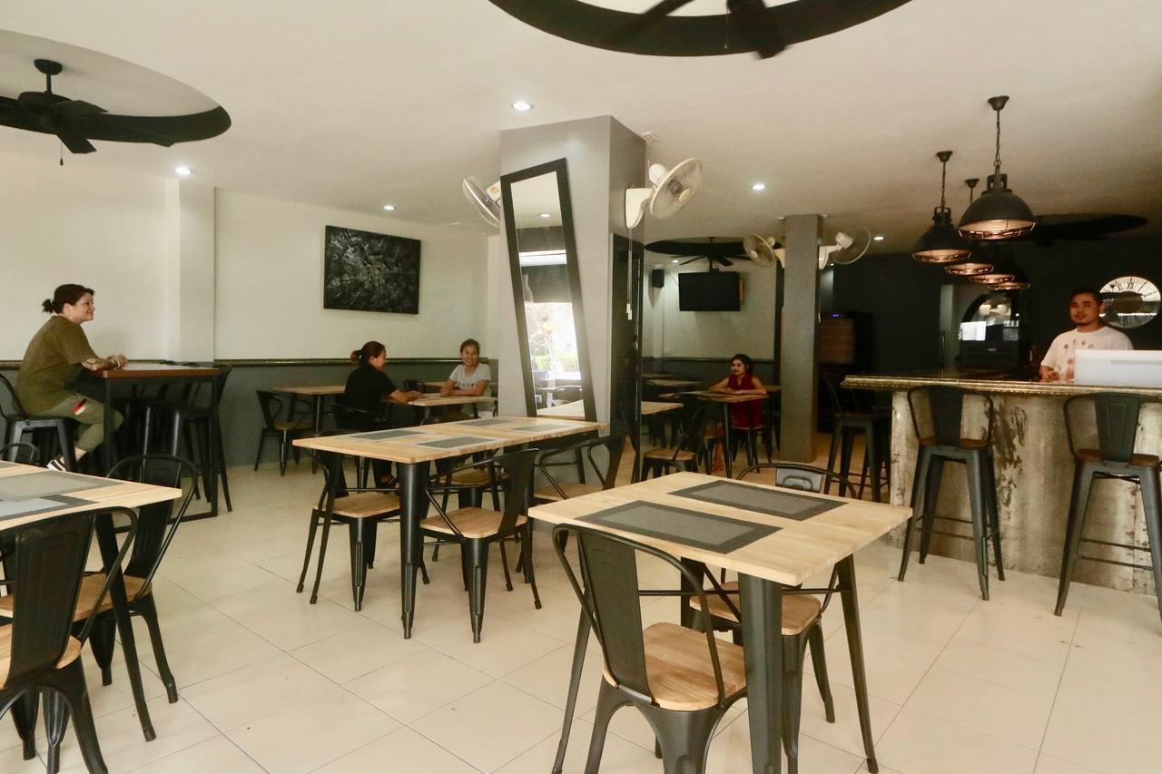 C&C Residence Bistro Restaurant Pattaya Exteriér fotografie